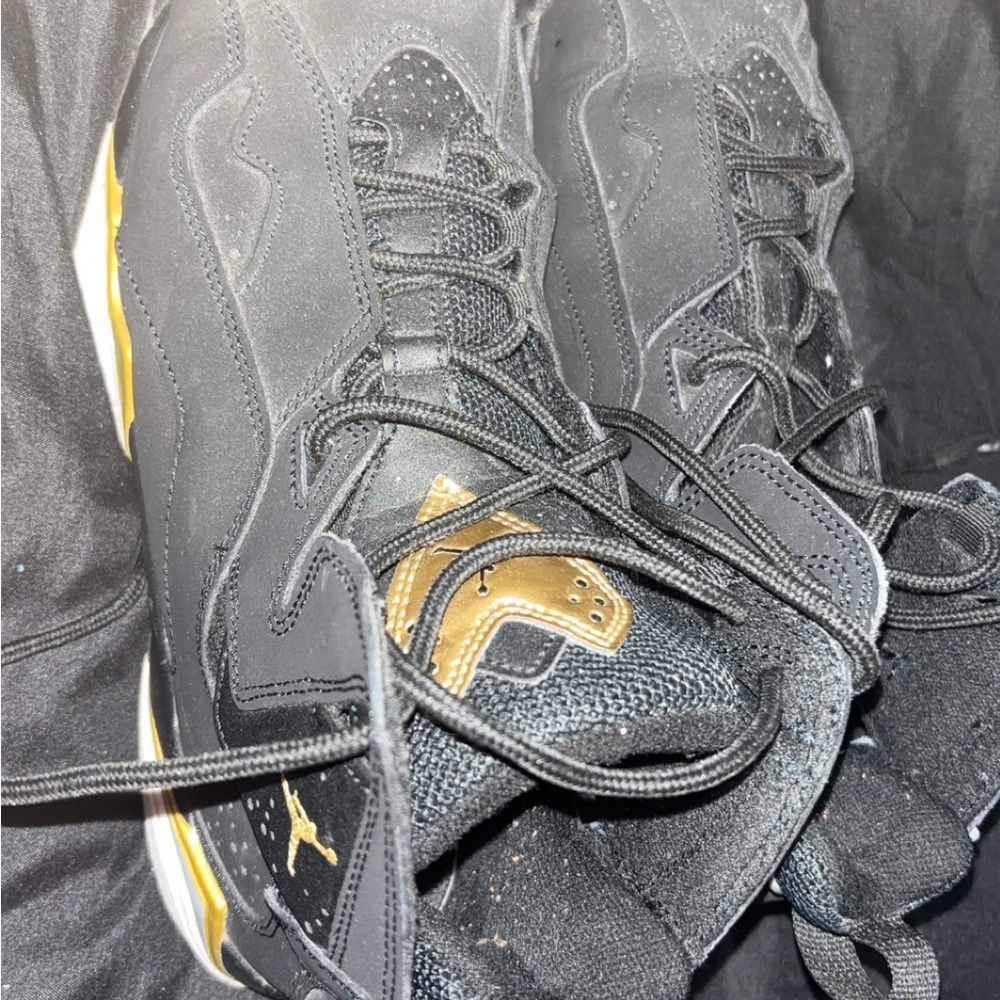 Jordan True Flight 'Black Metallic Gold' for sale